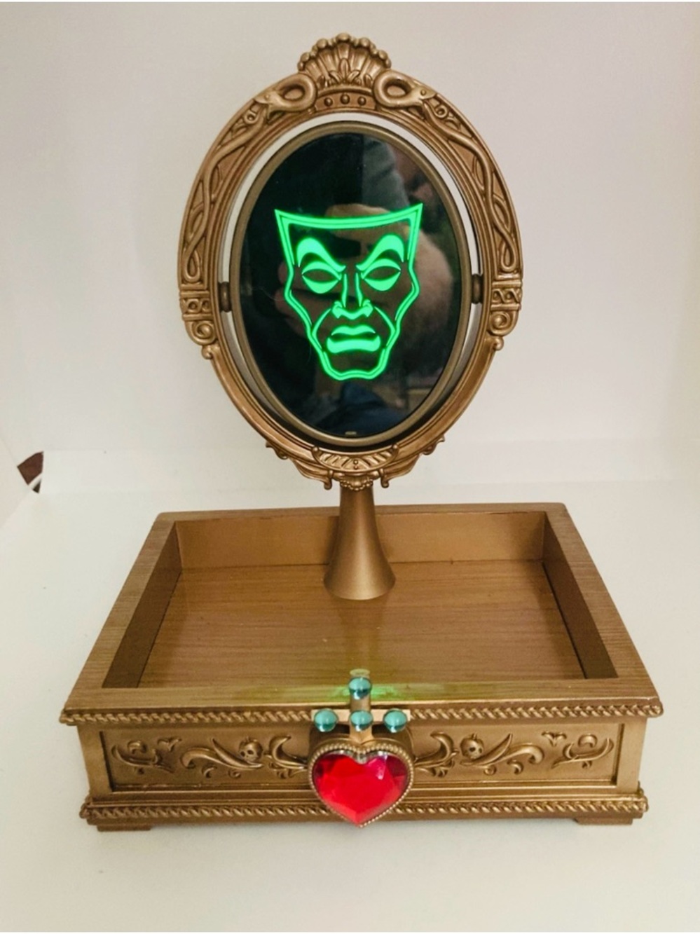 Bath & Body Works Disney Villains Evil Queen Magic Mirror